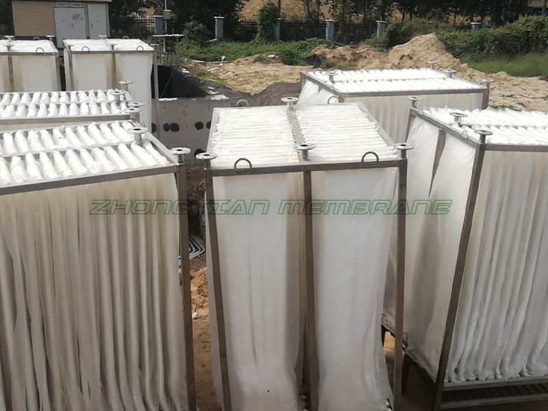 4000噸中水回用MBR膜組安裝現(xiàn)場(chǎng)（二）